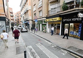 Imagen de comercios en Murcia en una imagen de archivo.