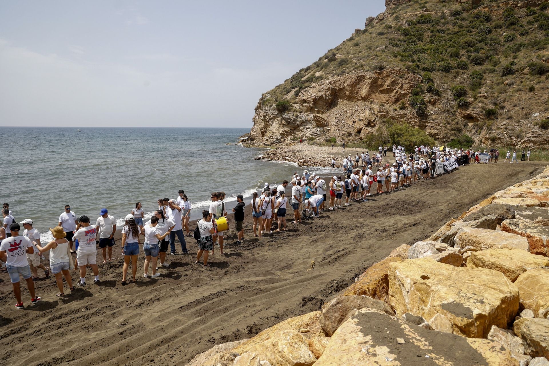 Protesta por la regeneración de la bahía de Portmán, en imágenes