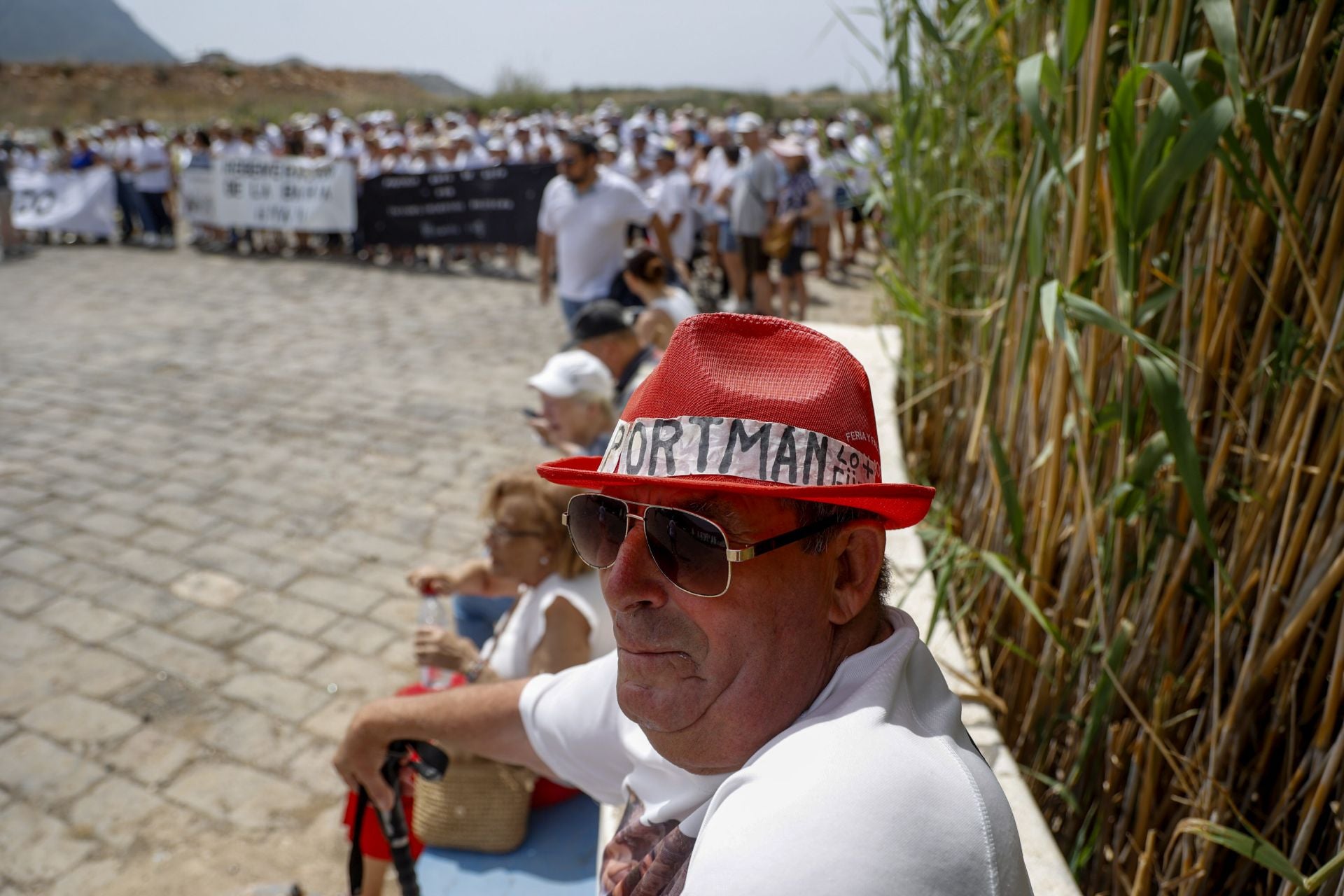 Protesta por la regeneración de la bahía de Portmán, en imágenes