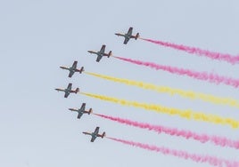 Exhibición de la Patrulla Águila, este domingo.