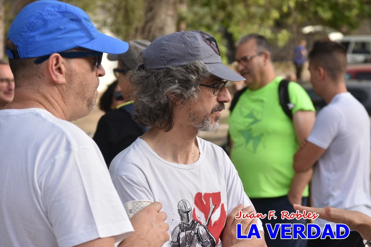 Imágenes de la marcha convocada por Plaza Nueva por la conexión ferroviaria con Albacete