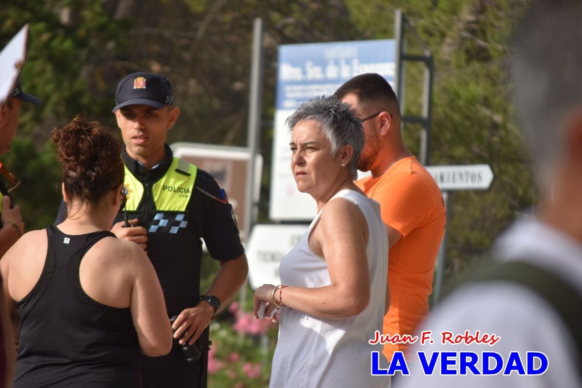 Imágenes de la marcha convocada por Plaza Nueva por la conexión ferroviaria con Albacete