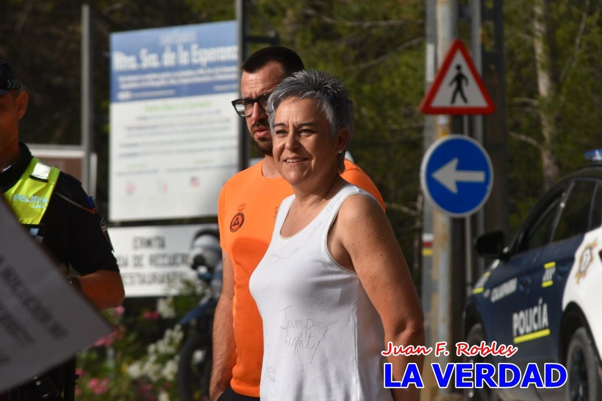 Imágenes de la marcha convocada por Plaza Nueva por la conexión ferroviaria con Albacete