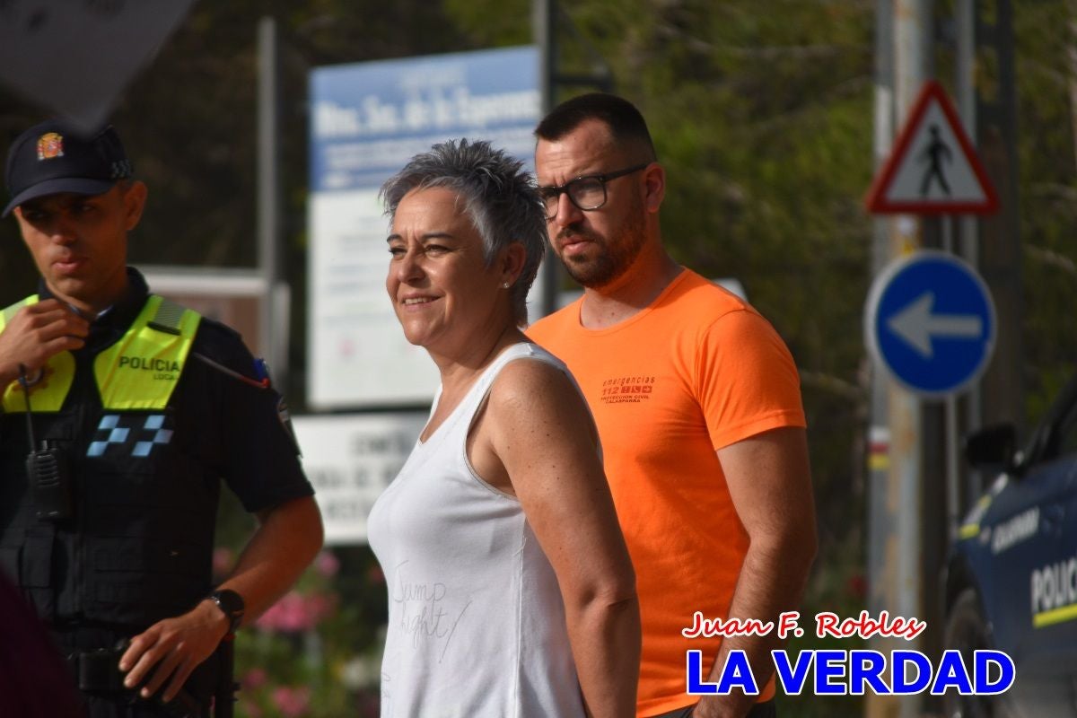 Imágenes de la marcha convocada por Plaza Nueva por la conexión ferroviaria con Albacete