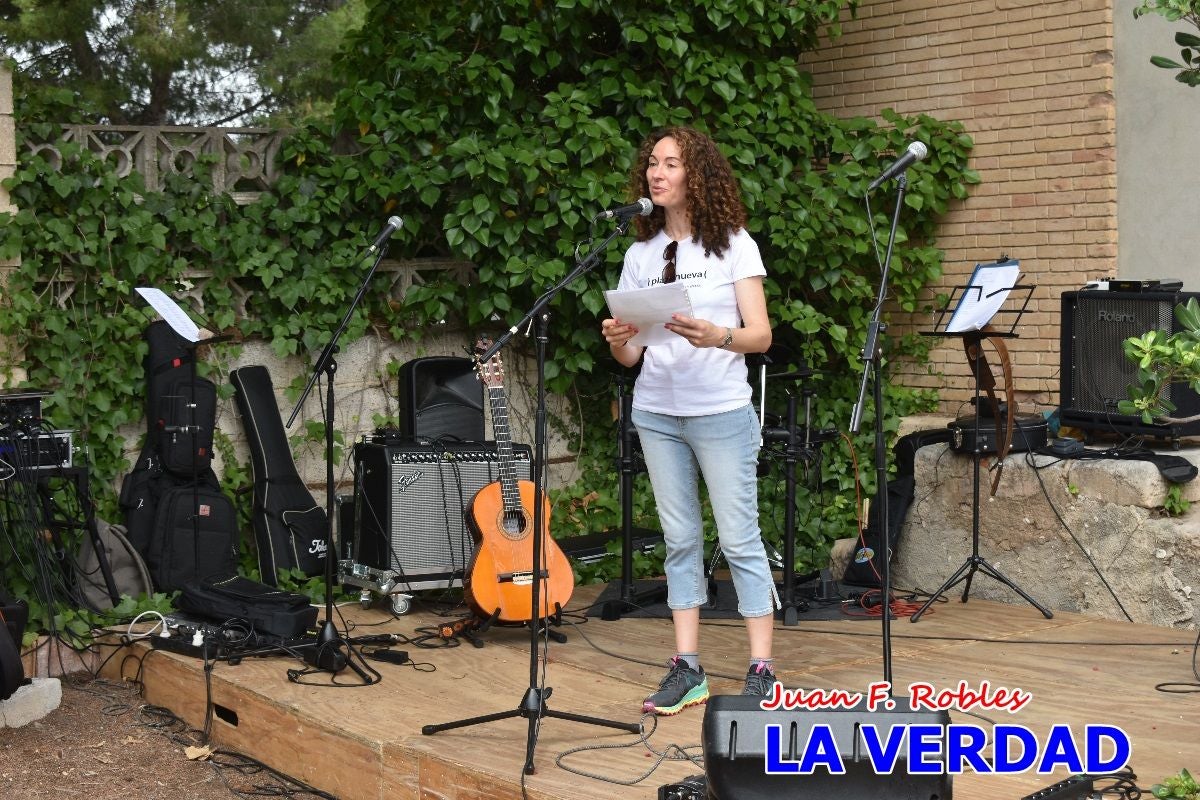 Imágenes de la marcha convocada por Plaza Nueva por la conexión ferroviaria con Albacete