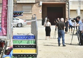 Varios medios de comunicación graban las camas elásticas donde se produjo la tragedia.