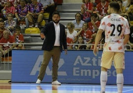 Josan González, técnico de ElPozo Murcia, el pasado sábado durante el tercer y último encuentro ante el Jimbee Cartagena.