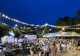 La plaza de la Huertana es uno de los puntos neurálgicos de Altorreal durante las fiestas de San Juan.