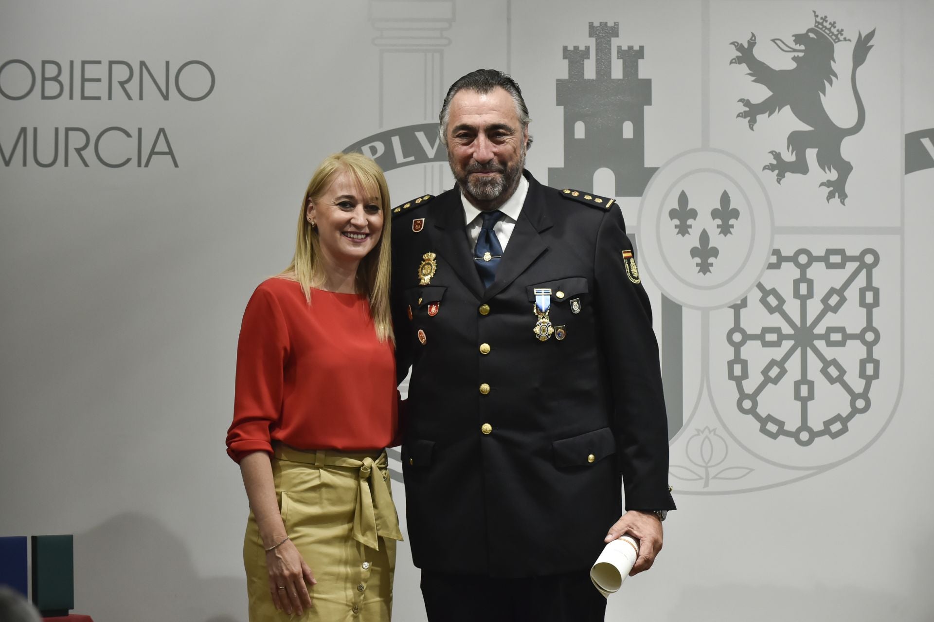 La entrega de medallas de la Orden del Mérito Civil e Isabel la Católica, en imágenes