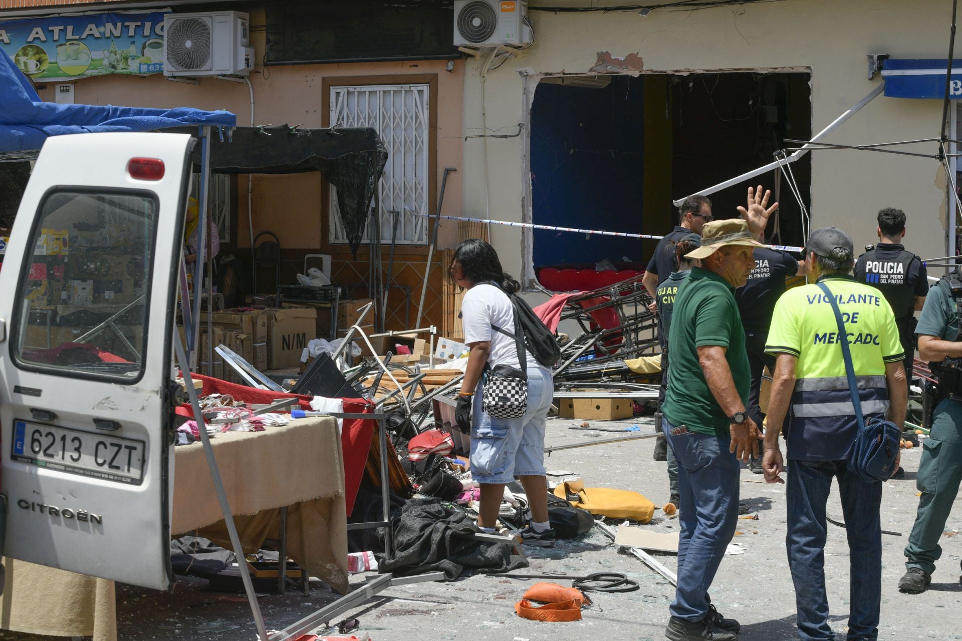 Explosión de gas en un bar de Lo Pagán, en imágenes