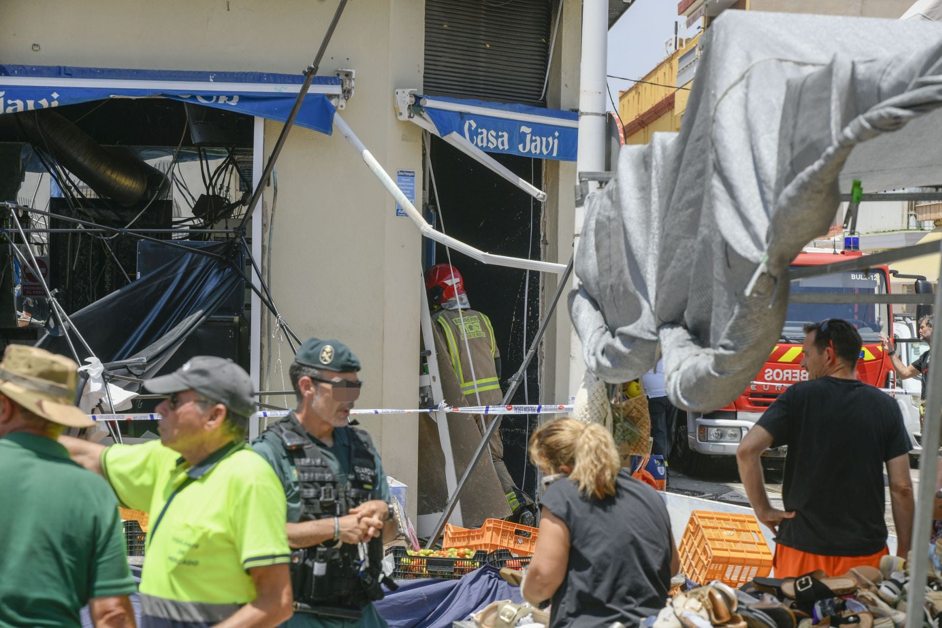 Explosión de gas en un bar de Lo Pagán, en imágenes