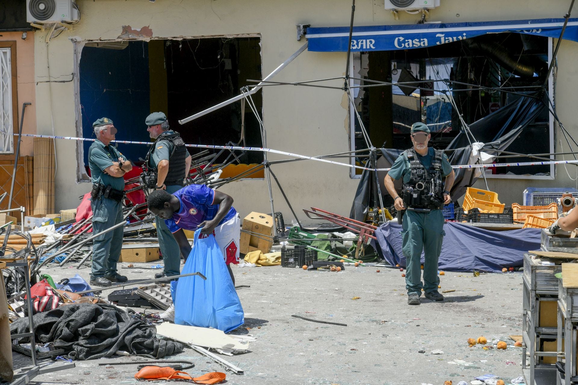 Explosión de gas en un bar de Lo Pagán, en imágenes