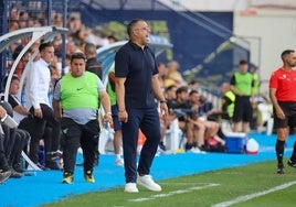 Germán Crespo, entrenador del UCAM, en el partido ante el Sabadell en La Condomina.