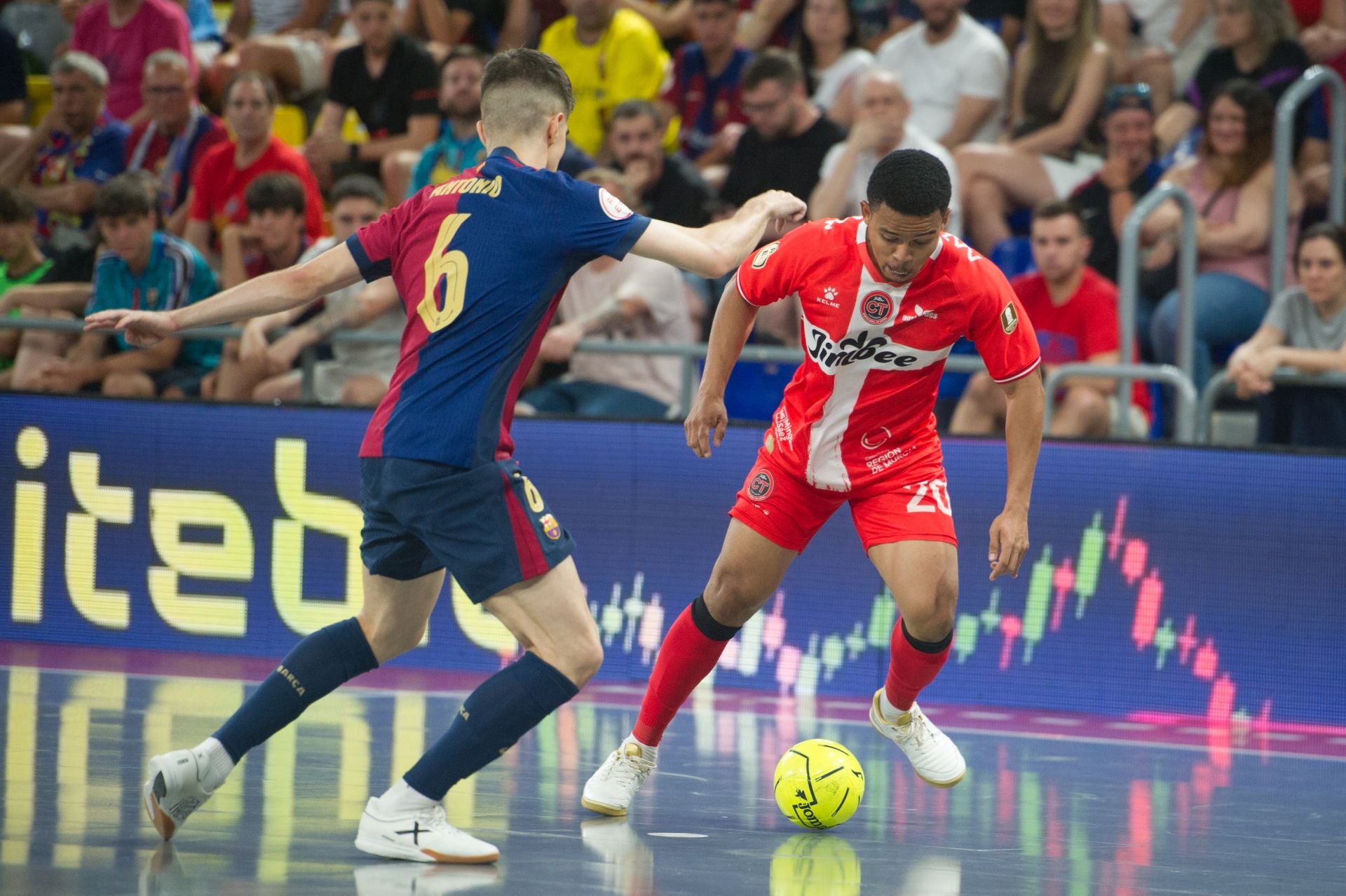 Las imágenes del Barcelona-Jimbee (2-3)