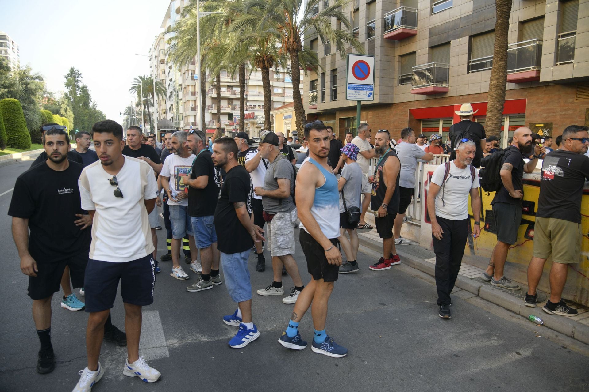 La protesta de los operarios auxiliares de Navantia, en imágenes