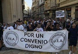 La protesta de los operarios auxiliares de Navantia, en imágenes