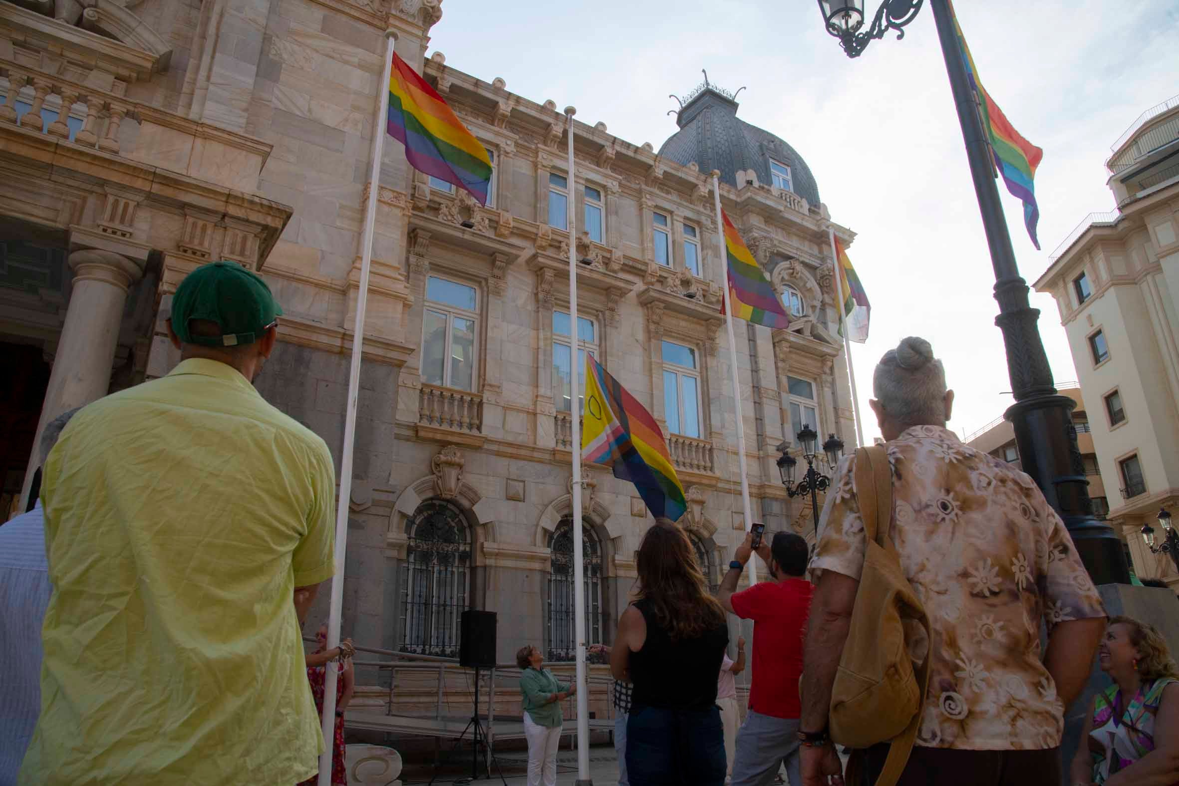 EnorgulleCT despliega sus banderas en Cartagena