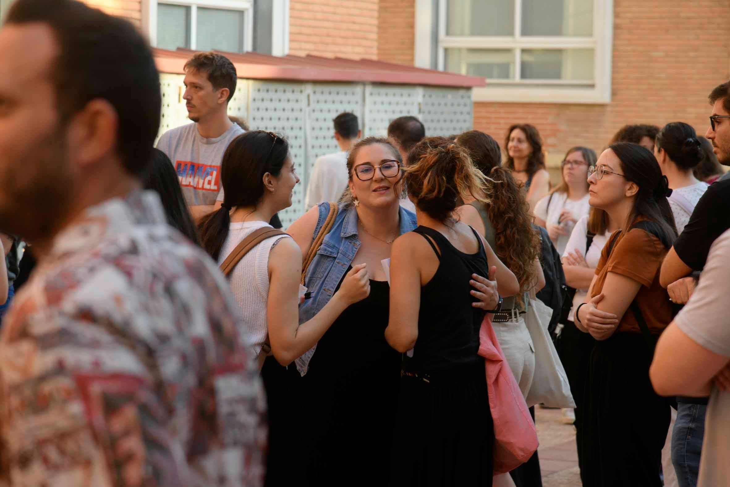 El primer examen de las oposiciones a Secundaria, en imágenes