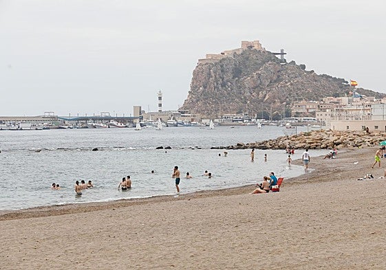 Imagen de archivo de la playa de Las Delicias, en Águilas.