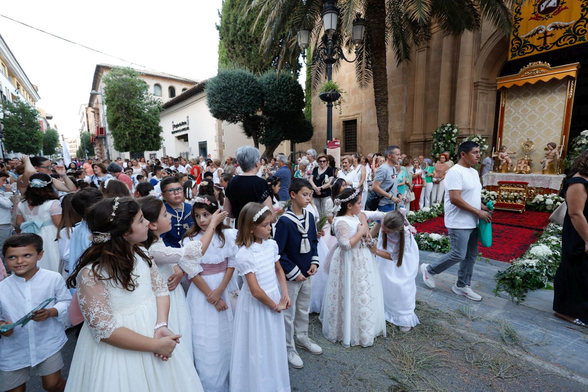 El Corpus llena de tradición el casco viejo de Lorca