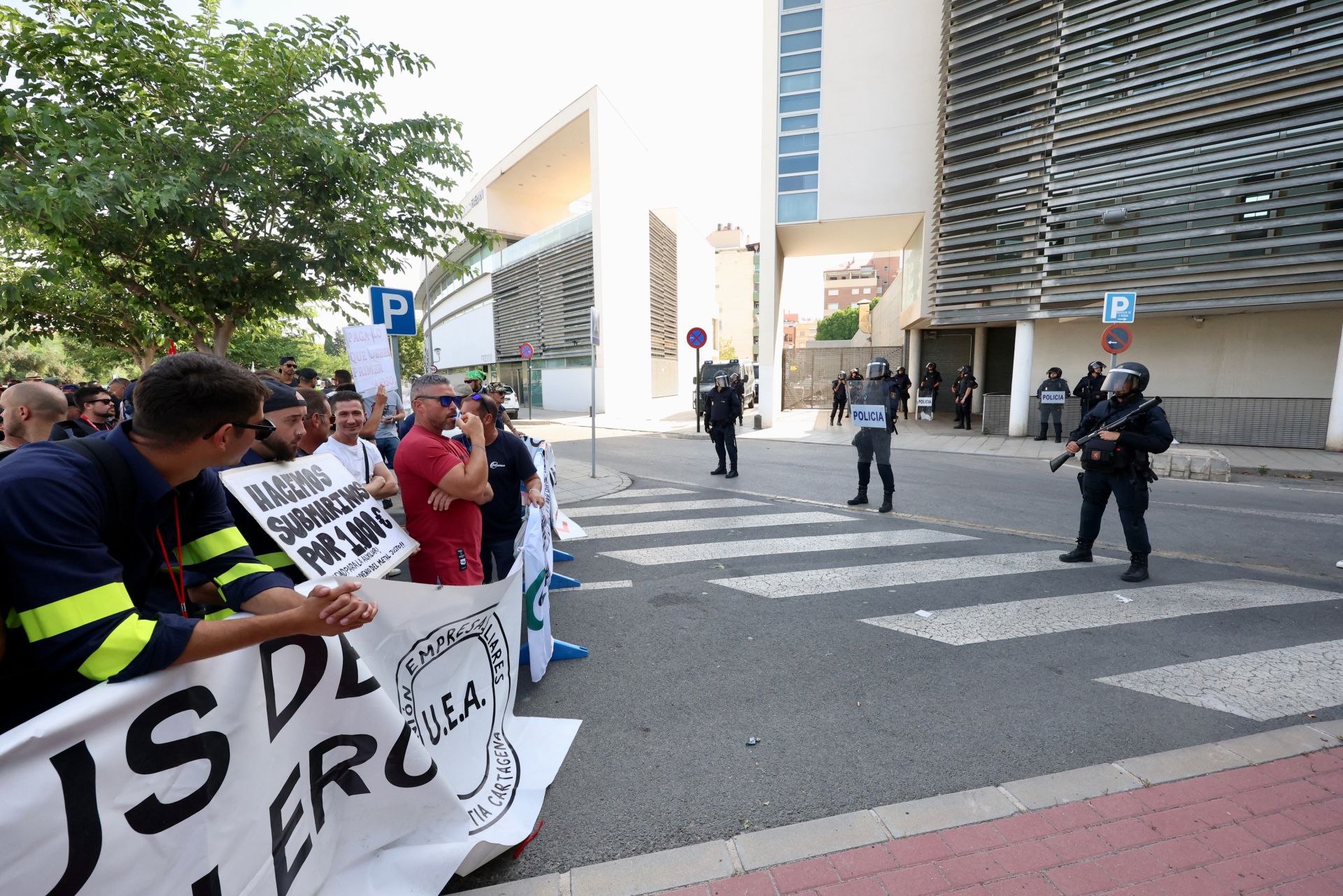 La protesta de los trabajadores de Navantia en la Fremm, en imágenes