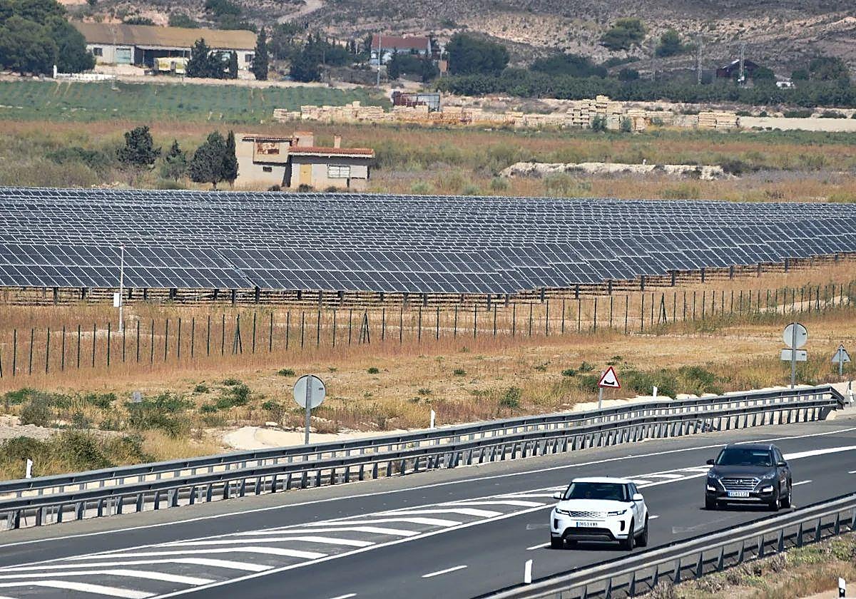 Planta solar al sur de Murcia en una imagen de archivo.