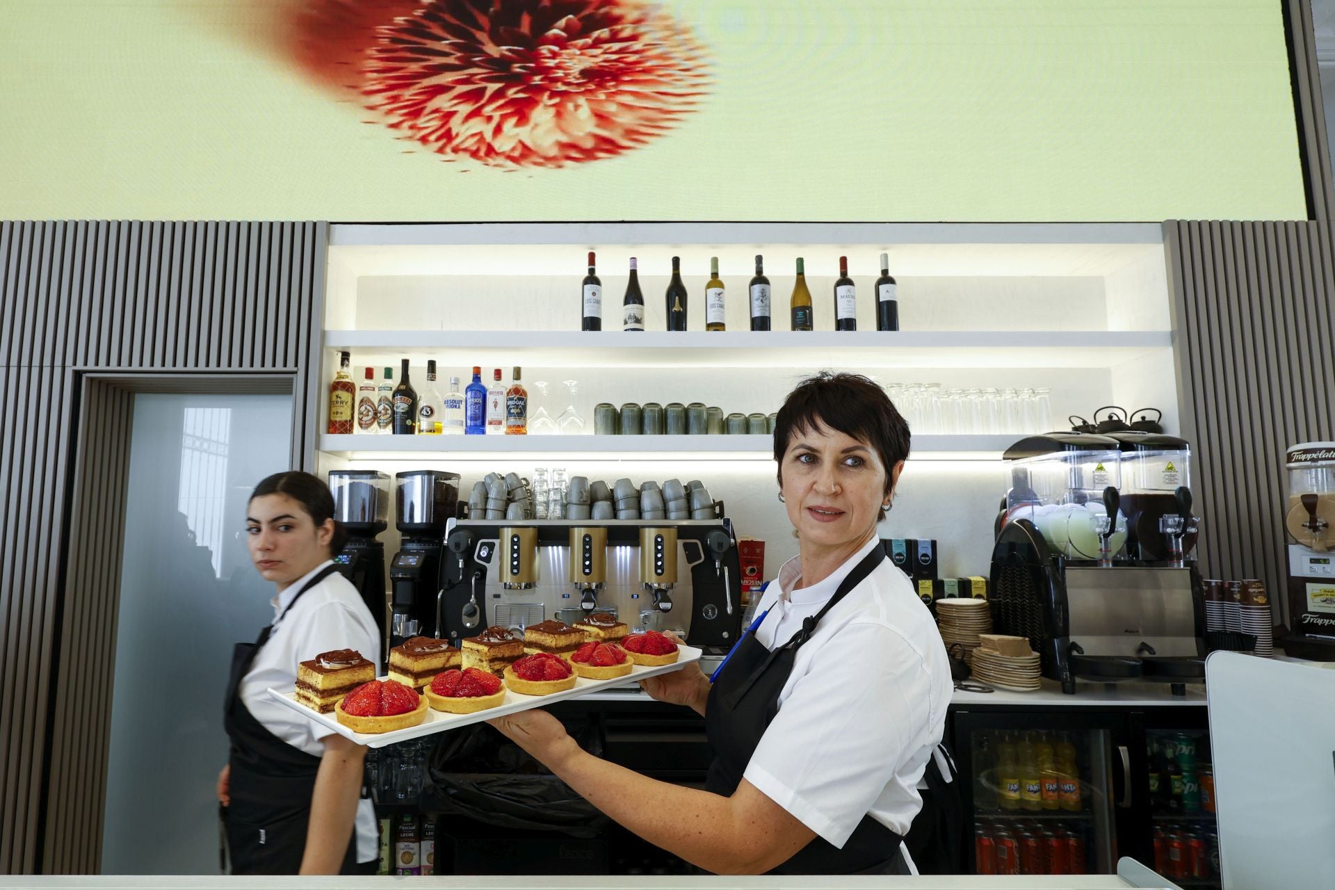 La nueva cafetería de la Cárcel Vieja de Murcia, en imágenes