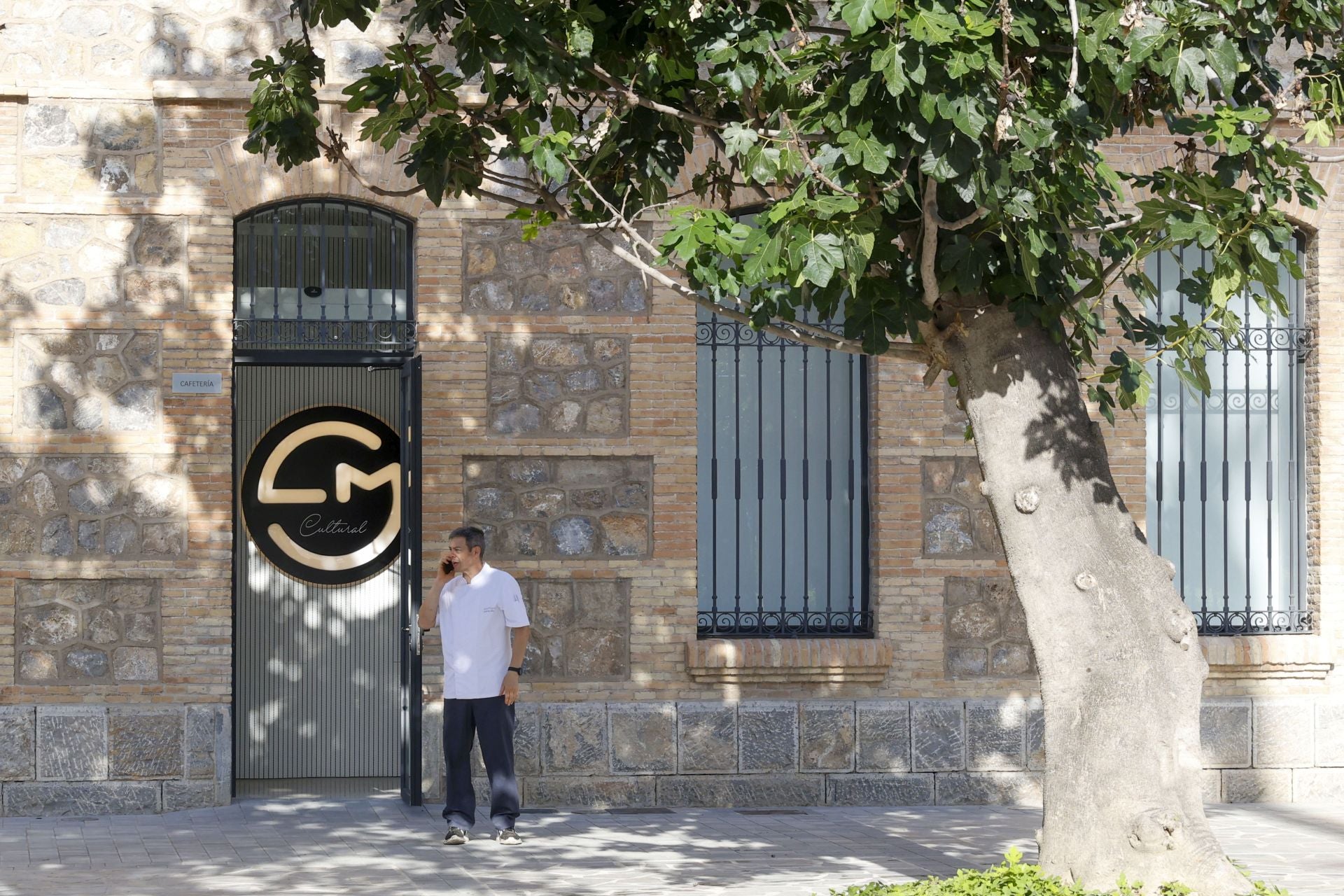 La nueva cafetería de la Cárcel Vieja de Murcia, en imágenes