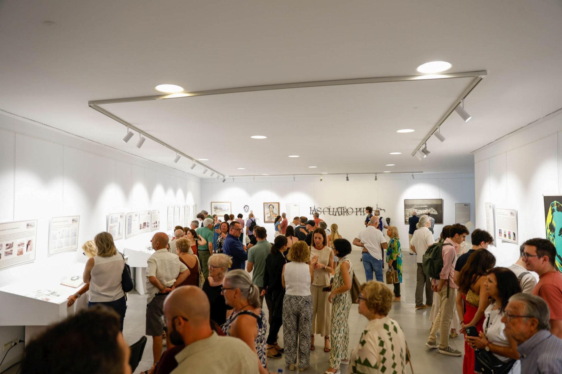 Inauguración de la exposición que homenajea a &#039;Las Cuatro Plumas&#039; de Águilas, en imágenes