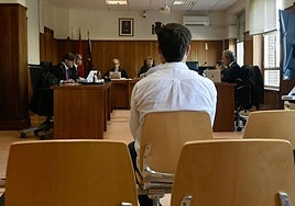 El joven durante el juicio por agresión sexual ante la Audiencia a finales de mayo.