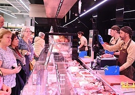 La sección de carnicería en uno de los hipermercados de la cadena.