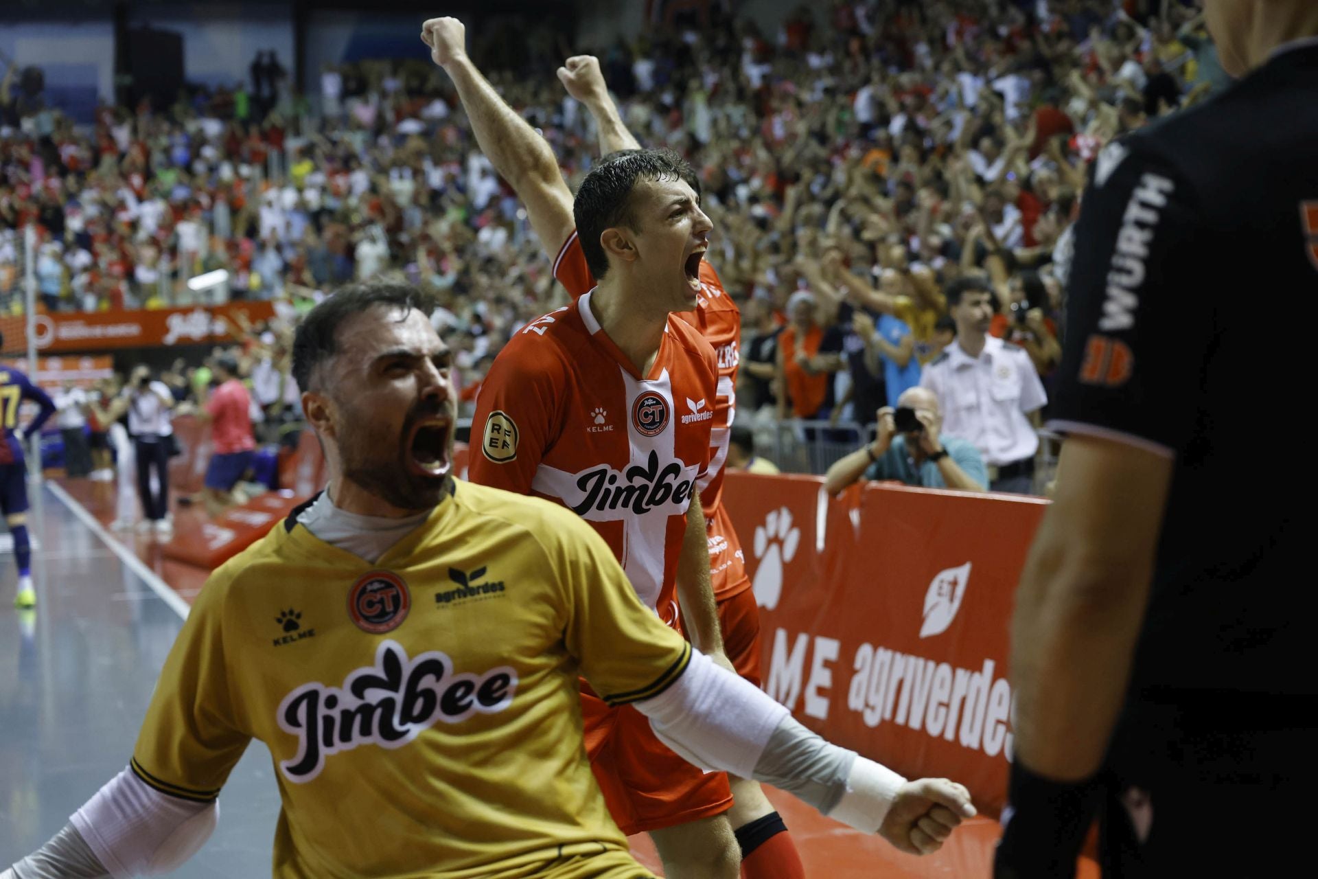 La victoria del Jimbee ante el Barcelona, en imágenes