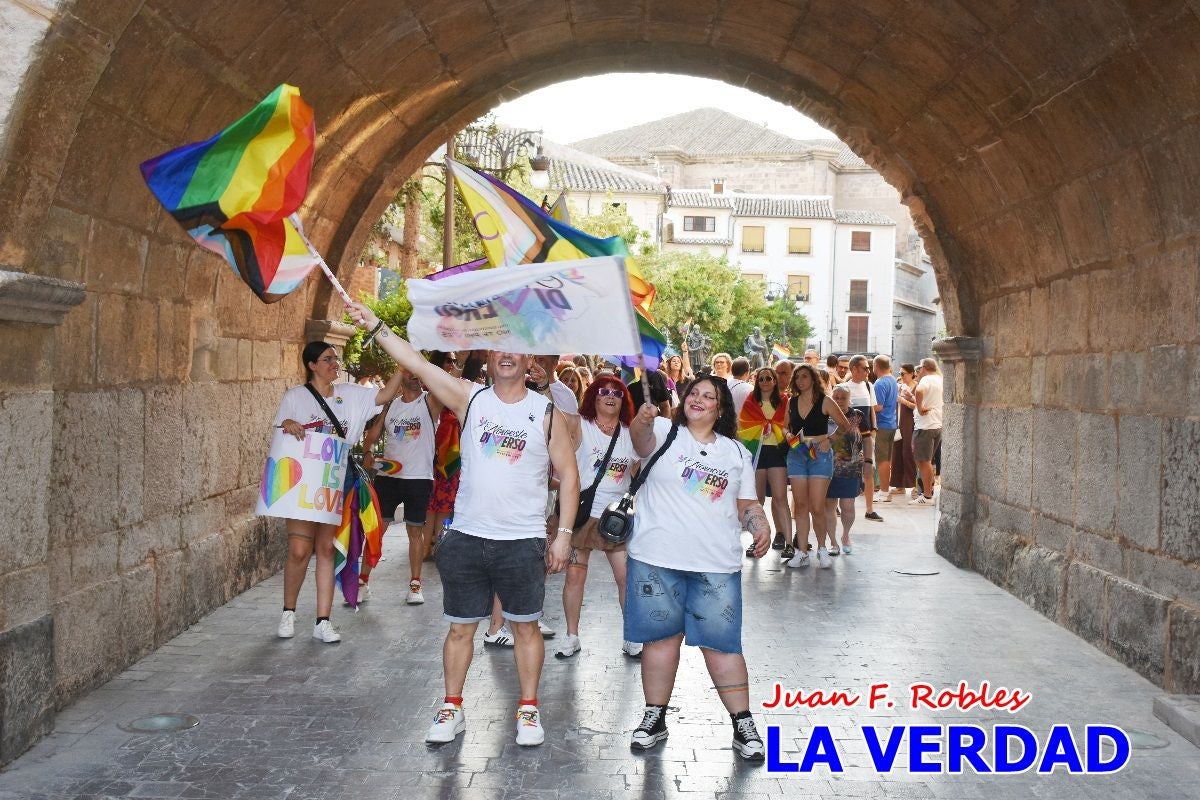 Imágenes de la concentración y lectura del manifiesto del Día del Orgullo LGTBI en Caravaca