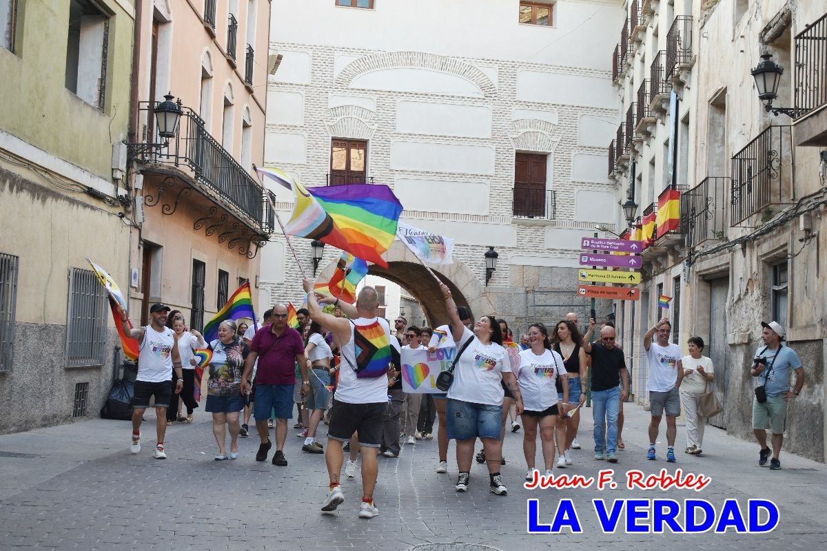 Imágenes de la concentración y lectura del manifiesto del Día del Orgullo LGTBI en Caravaca