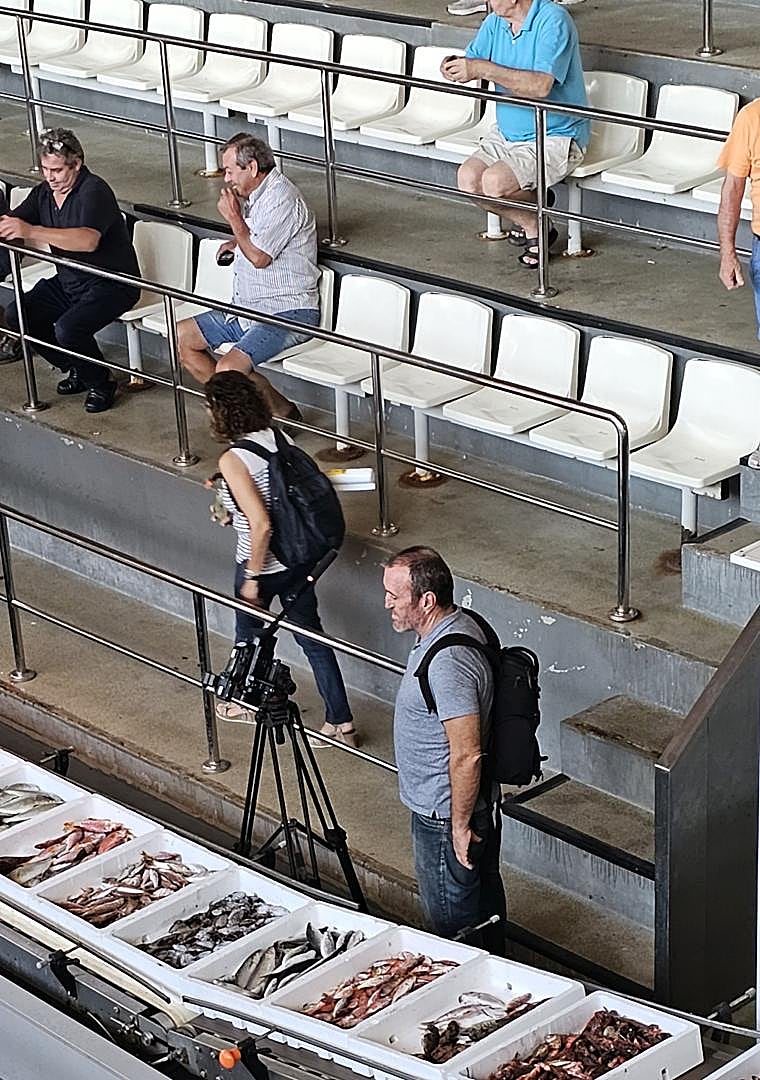 Imagen - Una cámara recoge las imágenes del género en venta.