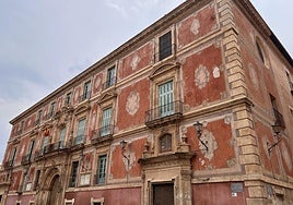 La fachada del Palacio Episcopal de Murcia.