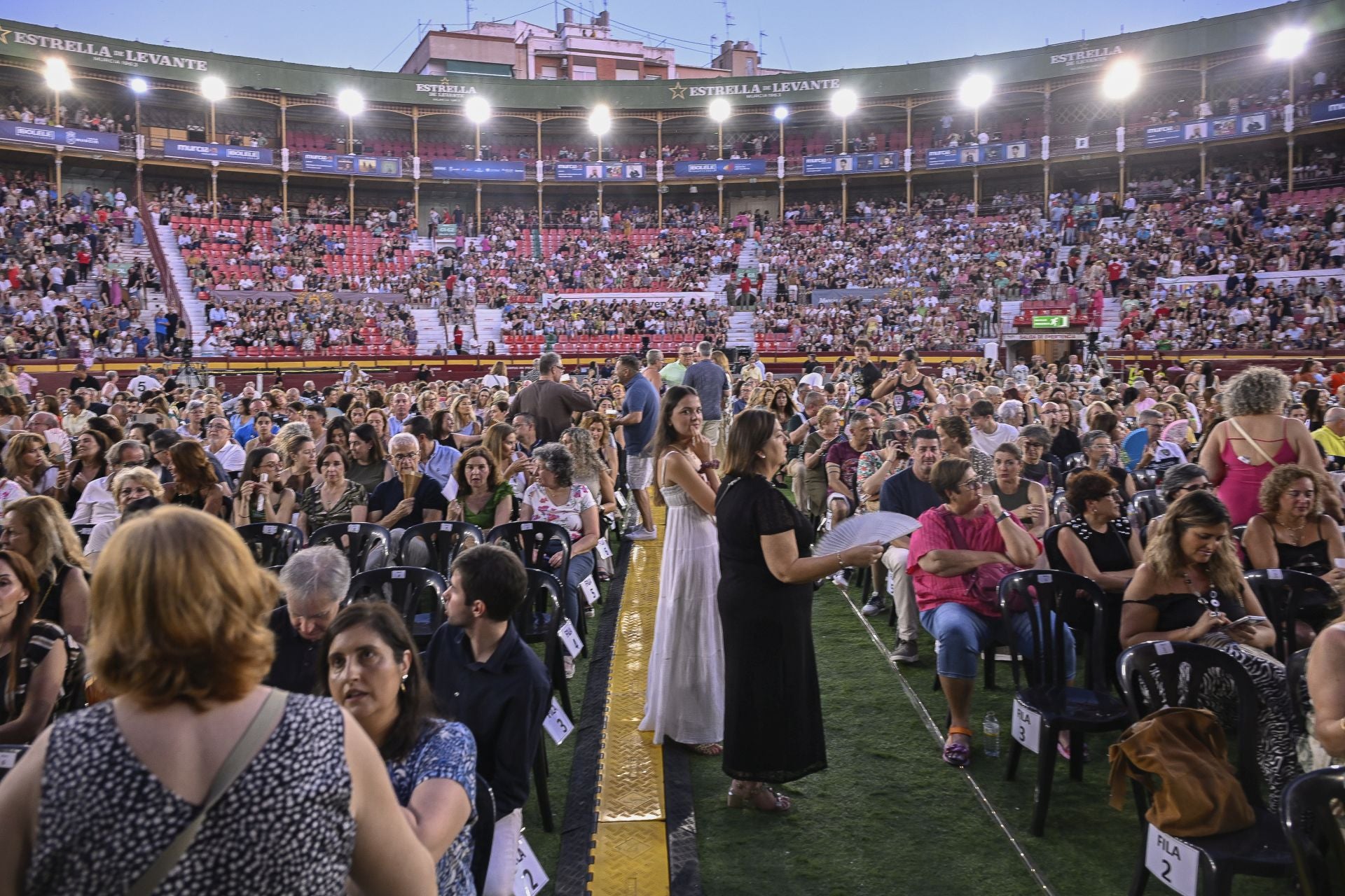 En imágenes, concierto de Miguel Bosé en la Plaza de Toros de Murcia