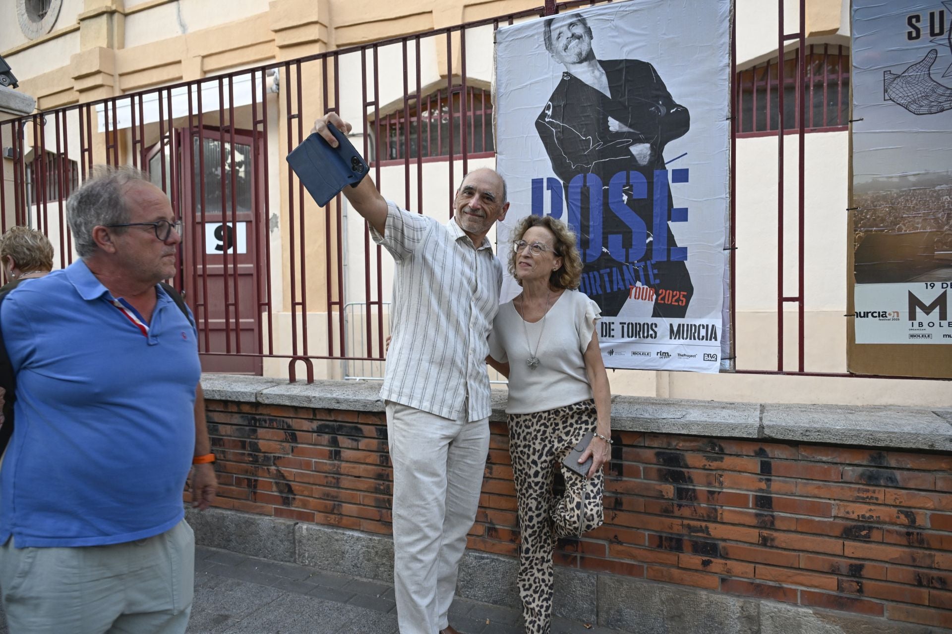 En imágenes, concierto de Miguel Bosé en la Plaza de Toros de Murcia