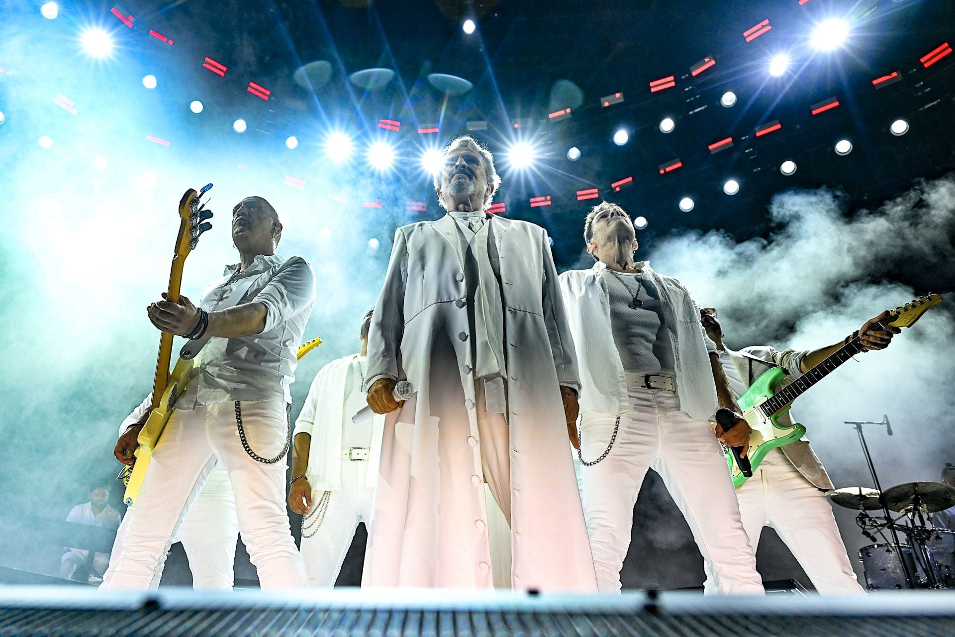 En imágenes, concierto de Miguel Bosé en la Plaza de Toros de Murcia