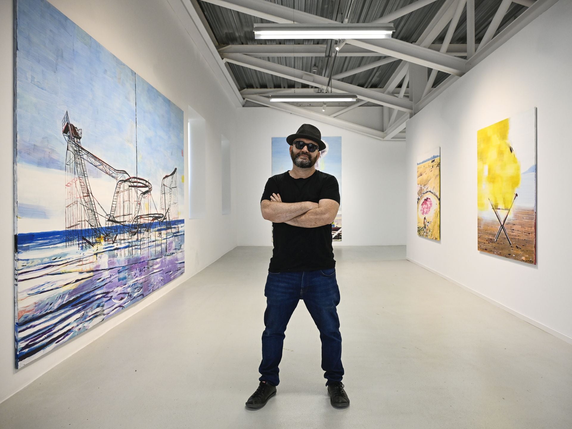 En imágenes, Manuel Pérez expone &#039;Llueve fuego&#039; en el Centro Párraga