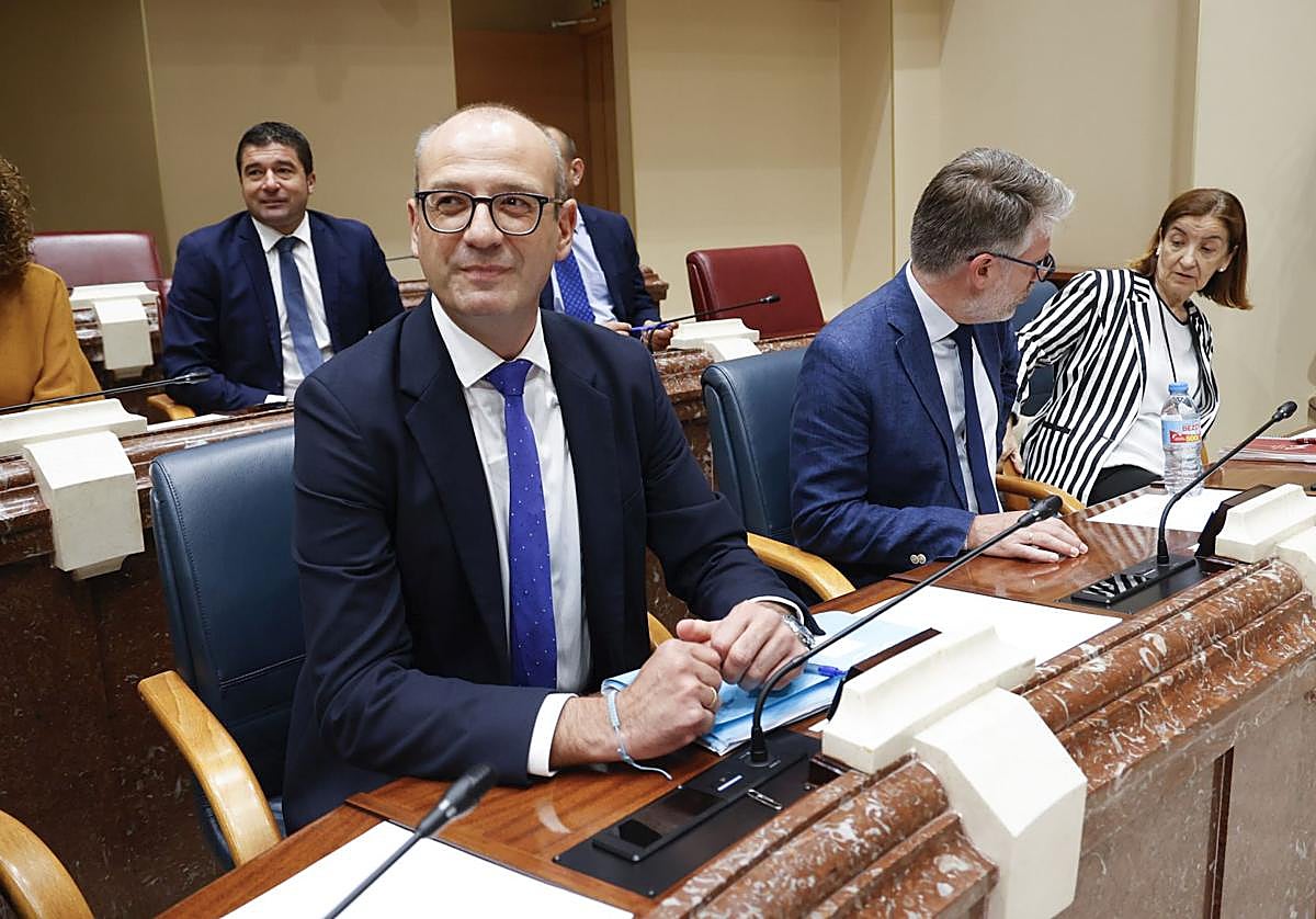 Víctor Marín, este lunes, en la Asamblea Regional.
