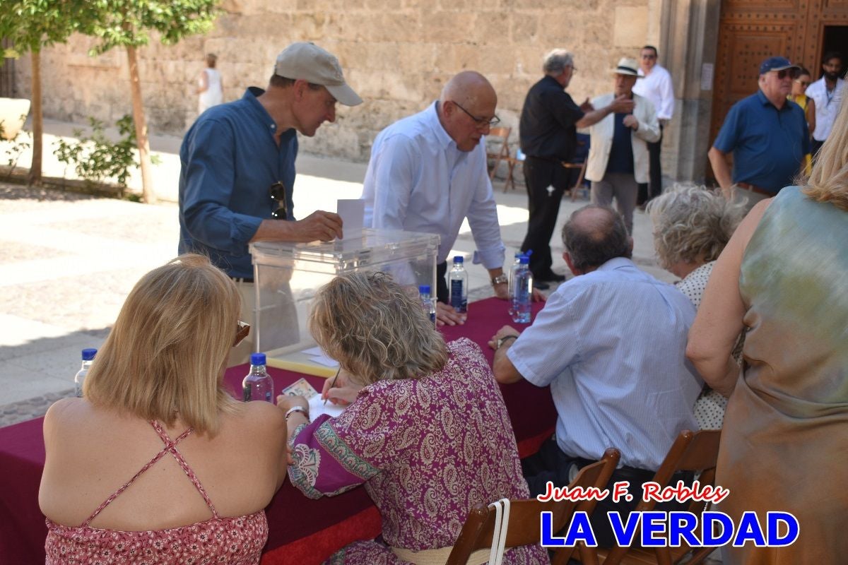 Imágenes de la elección de Jesús López Baquero como hermano mayor de la Vera Cruz de Caravaca