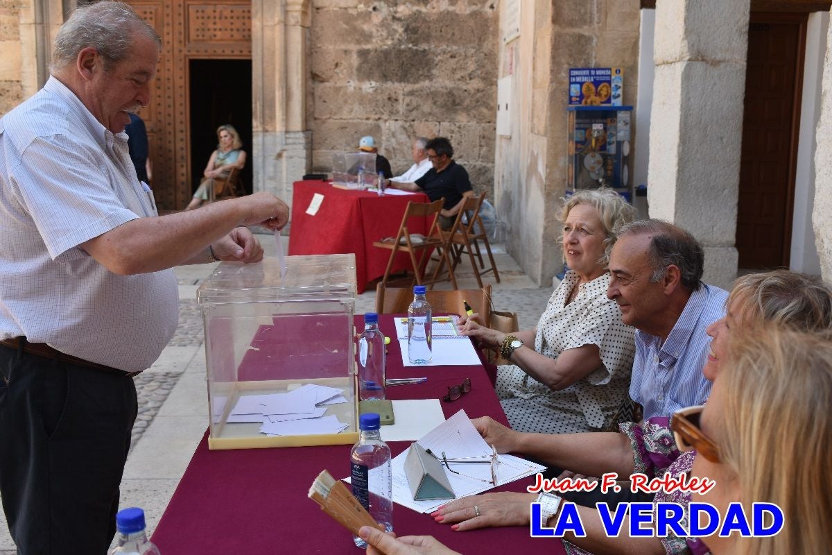 Imágenes de la elección de Jesús López Baquero como hermano mayor de la Vera Cruz de Caravaca
