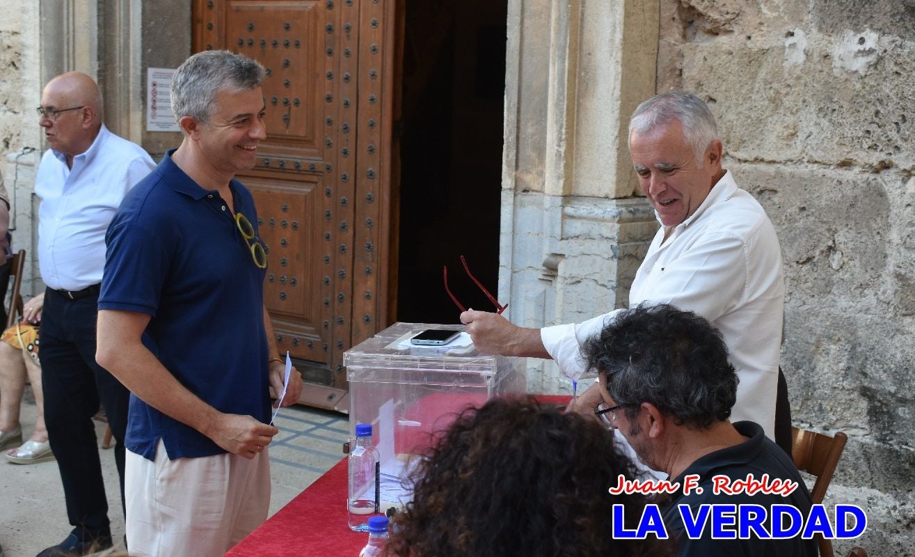 Imágenes de la elección de Jesús López Baquero como hermano mayor de la Vera Cruz de Caravaca