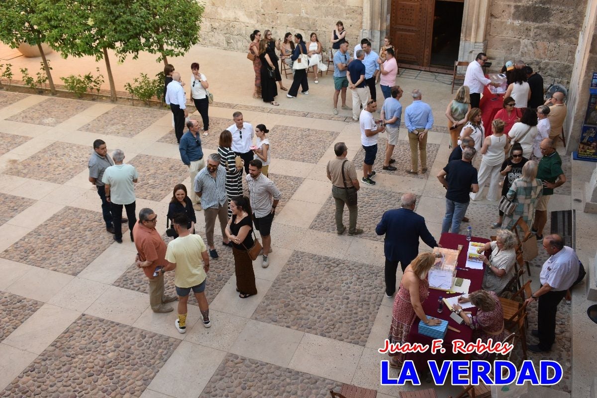 Imágenes de la elección de Jesús López Baquero como hermano mayor de la Vera Cruz de Caravaca
