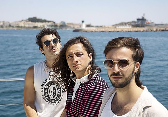 Jota, Antonio y Dani, tres de los cuatro componentes de Arde Bogotá, este martes, en Cartagena.