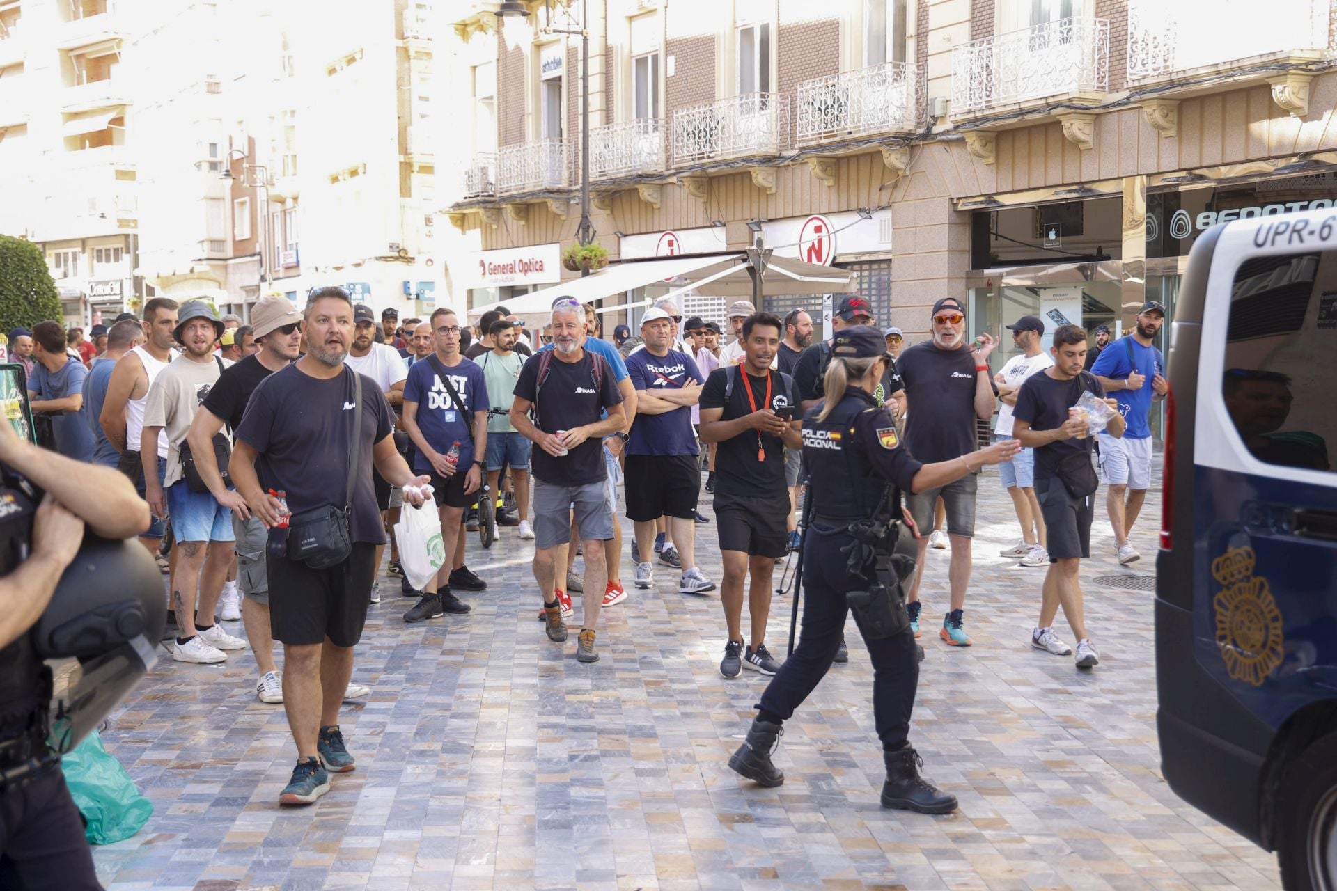 La protesta de los trabajadores de Navantia en Cartagena, en imágenes