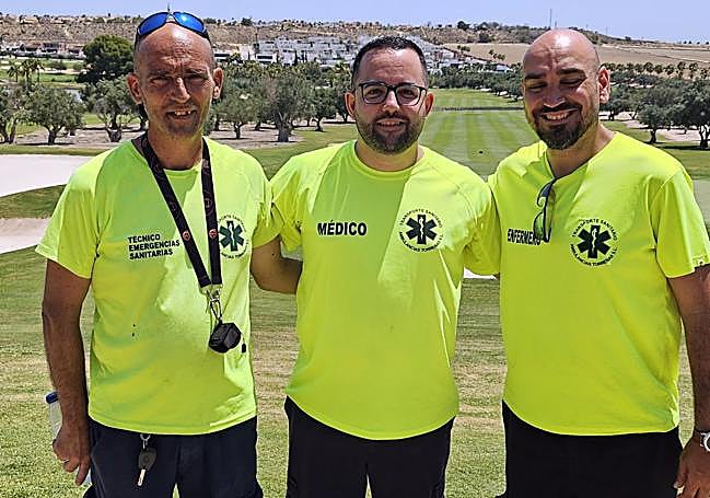El equipo sanitario. David (i), Carlos y Aurelio, los santinarios que no tuvieron que atender ninguna contigencia.
