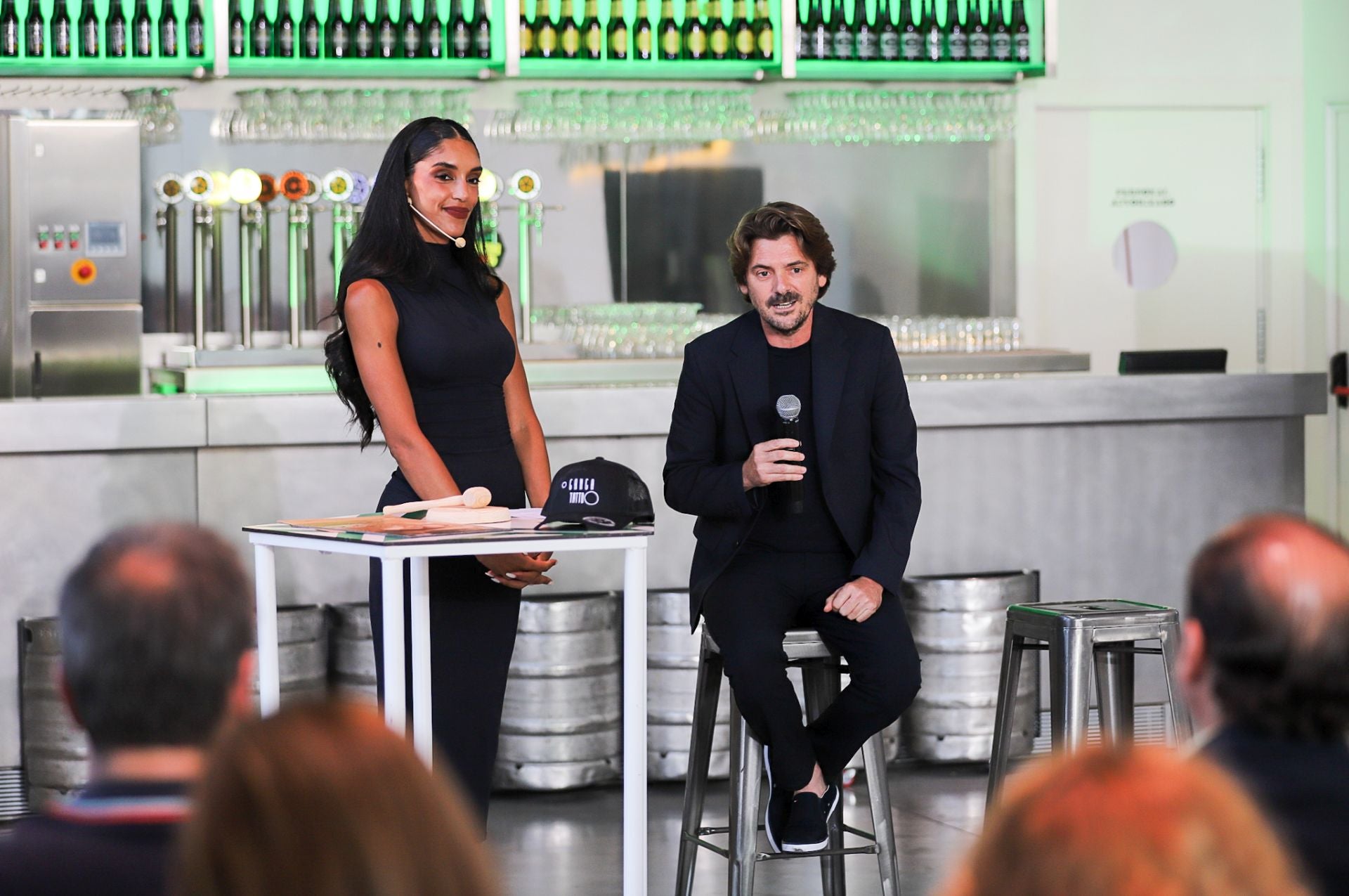 Las imágenes de la subasta de la obra de Joaquín Ganga