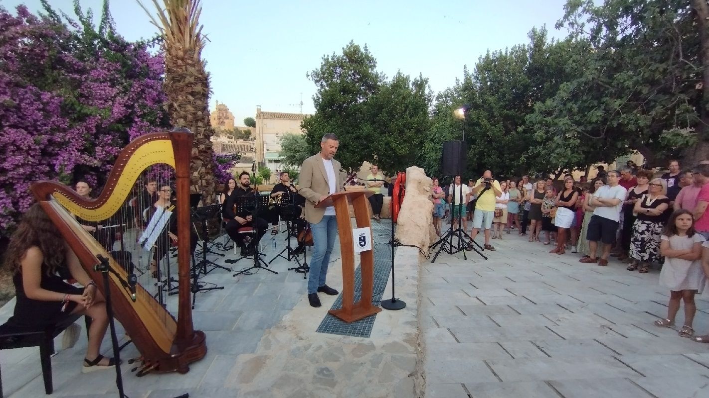 El alcalde, José Francisco García, durante su intervención en el acto de inauguración del parque